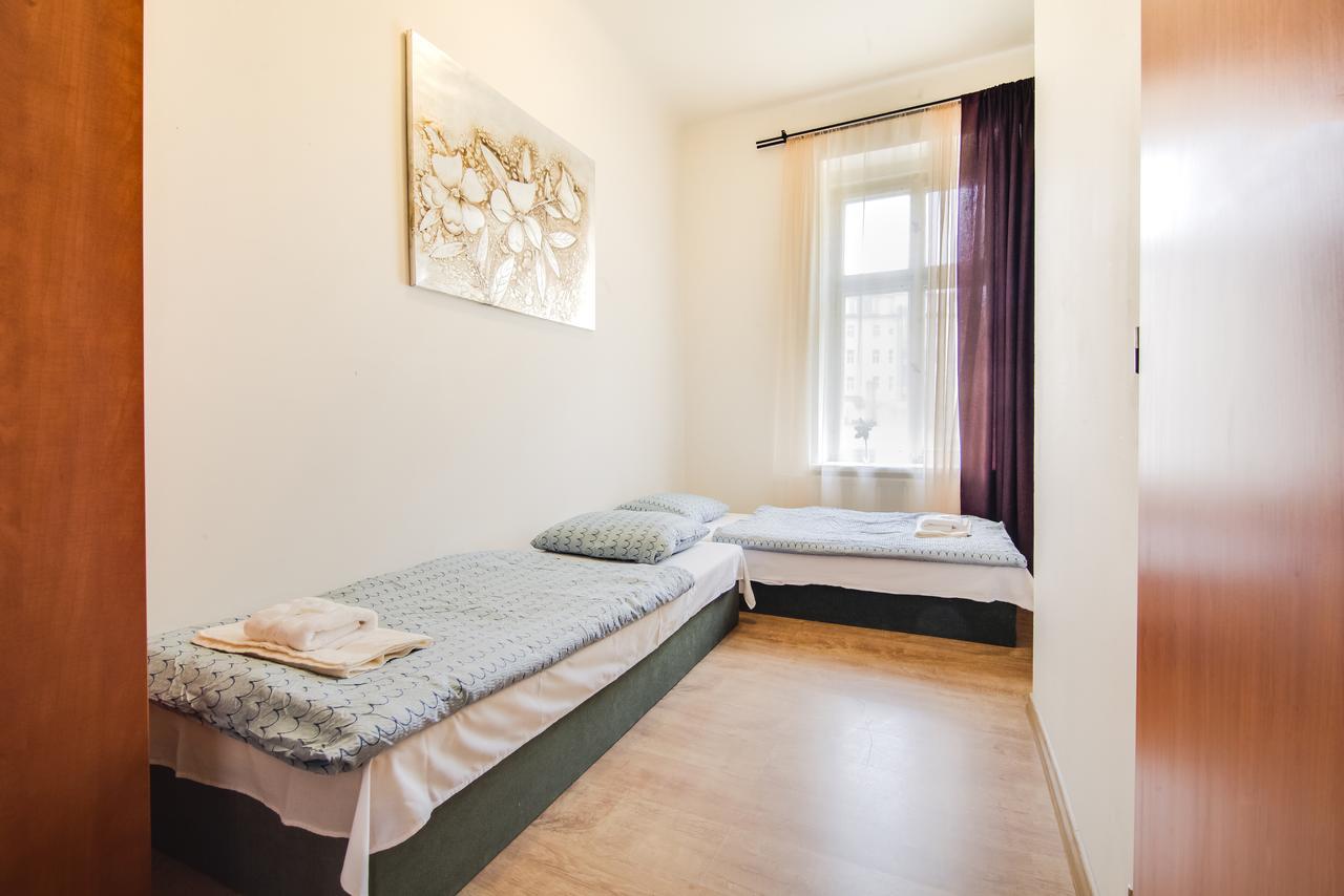 פראג Aparthotel Zarra מראה חיצוני תמונה
