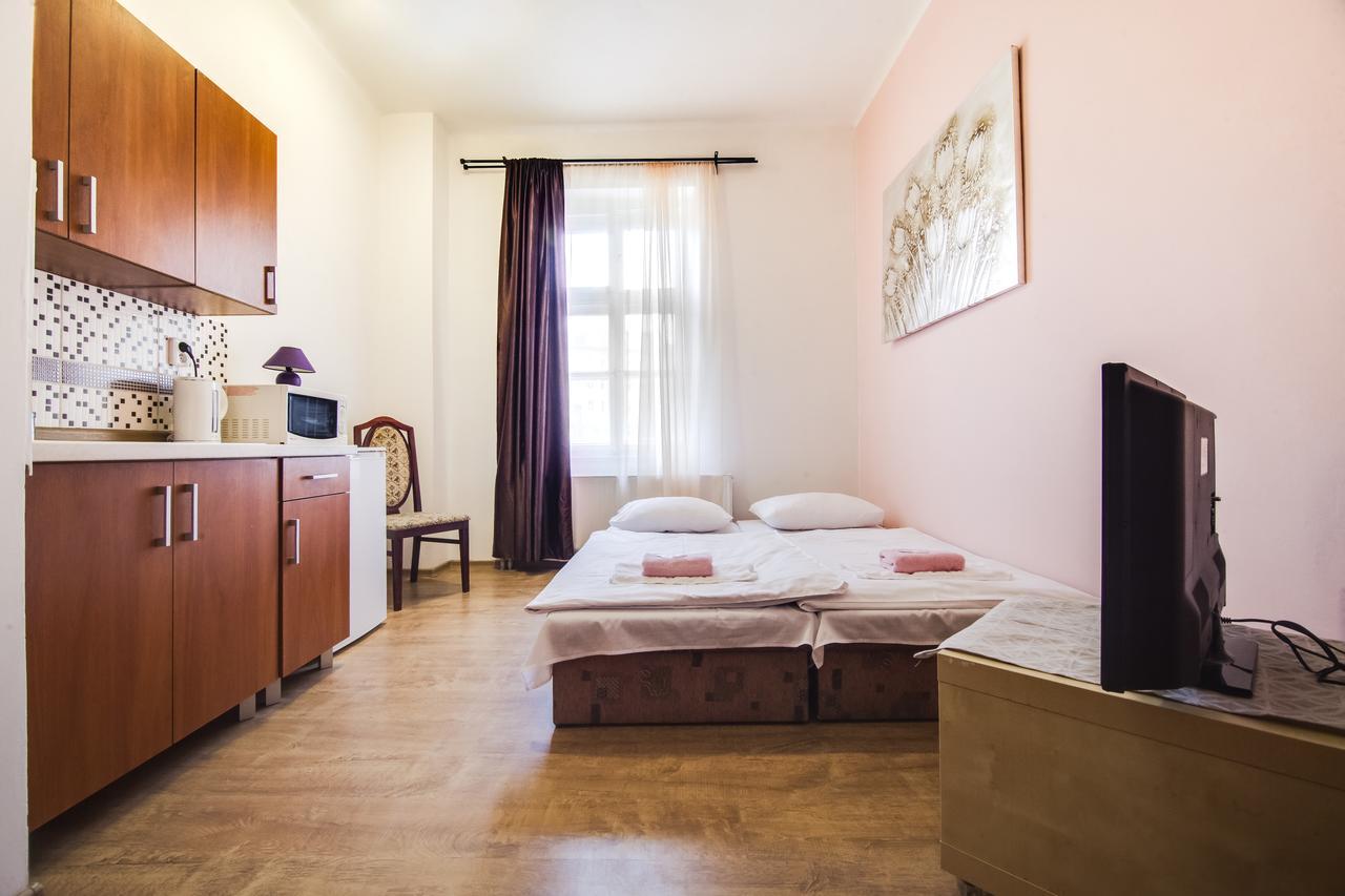 פראג Aparthotel Zarra מראה חיצוני תמונה