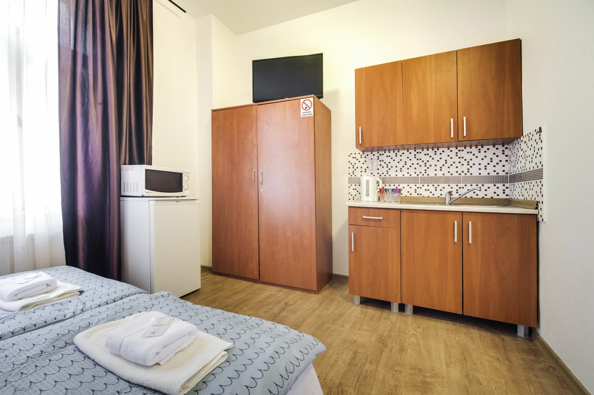 פראג Aparthotel Zarra מראה חיצוני תמונה